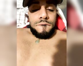 King Papi aka daddyvers - 12-22-2020 OnlyFans Video - Stream started at 12222020 0841 am Bored and horny