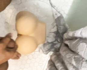 King Papi aka daddyvers - 07-19-2021 OnlyFans Video - Horny in the shower Come eat my hole while i fuck this toy in