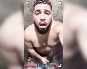 King Papi aka daddyvers - 10-05-2023 OnlyFans Video - Catch me in the gym showers I get so horny in there Like fuck