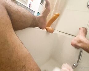 King Papi aka daddyvers - 09-28-2020 OnlyFans Video - What horny mornings look like haha