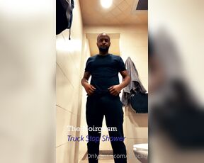 Kinky Rich aka chocliq - 12-24-2020 OnlyFans Video - After a long day on the road I needed to shower and cum