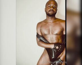 Kinky Rich aka chocliq - 10-02-2021 OnlyFans Video - Wild side