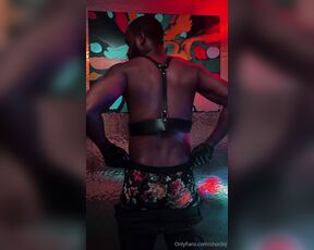 Kinky Rich aka chocliq - 11-17-2023 OnlyFans Video - Strip tease or Male Burlesque U decide