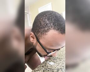 Kinky Rich aka chocliq - 01-17-2023 OnlyFans Video - When you make a mess, clean it up