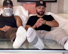 NYCGAY3 aka nycgay3 - 12-22-2023 OnlyFans Video - uk_feet_lad being a good boy for me and my homie theonlyflyone