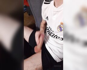 SnauwFlake aka snauwflake - 01-31-2020 OnlyFans Video - Une ptite vidéo en footballeur 3 Jespère que vous aimerez merci beaucoup pour votre présence