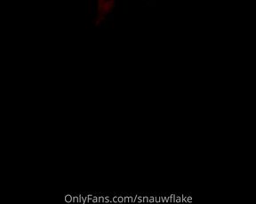 SnauwFlake aka snauwflake - 07-06-2021 OnlyFans Video - Hey guys, Ive made a video involving a gloryhole 3 Of course light isnt great but_oqma