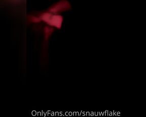 SnauwFlake aka snauwflake - 07-06-2021 OnlyFans Video - Hey guys, Ive made a video involving a gloryhole 3 Of course light isnt great but_oqma