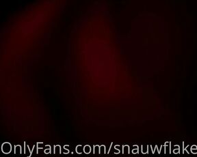 SnauwFlake aka snauwflake - 07-06-2021 OnlyFans Video - Hey guys, Ive made a video involving a gloryhole 3 Of course light isnt great but_oqma