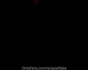 SnauwFlake aka snauwflake - 07-06-2021 OnlyFans Video - Hey guys, Ive made a video involving a gloryhole 3 Of course light isnt great but_npli