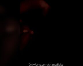 SnauwFlake aka snauwflake - 07-06-2021 OnlyFans Video - Hey guys, Ive made a video involving a gloryhole 3 Of course light isnt great but_npli