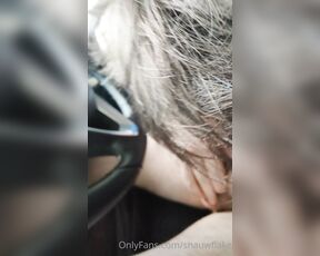 SnauwFlake aka snauwflake - 07-10-2022 OnlyFans Video - Whats better than getting a blowjob while Im driving home Quy a_t_il de mieux que de