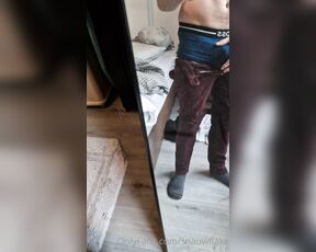 SnauwFlake aka snauwflake - 04-01-2023 OnlyFans Video - little video of my outfit for today Petite vidéo pour vous montrer ma tenue pour la