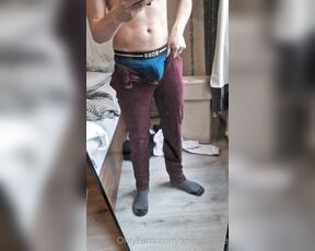 SnauwFlake aka snauwflake - 04-01-2023 OnlyFans Video - little video of my outfit for today Petite vidéo pour vous montrer ma tenue pour la