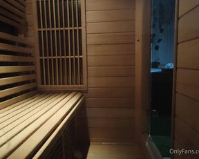 SnauwFlake aka snauwflake - 06-06-2023 OnlyFans Video - I was horny in the sauna, the hot, humid air made me all hard