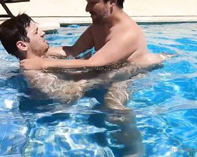 SnauwFlake aka snauwflake - 09-04-2022 OnlyFans Video - Do you know what happened when a cute twink has a swimming pool just for him