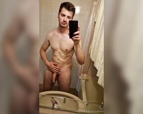 SnauwFlake aka snauwflake - 10-12-2024 OnlyFans Video - Its time to take a showerCest lheure de la douche 3