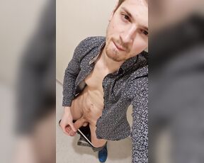 SnauwFlake aka snauwflake - 04-16-2024 OnlyFans Video - Ive taken a mini break so Im sending you a love message with my big cock