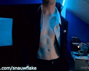 SnauwFlake aka snauwflake - 06-03-2020 OnlyFans Video - Petit strip avant mon anniversaire 3