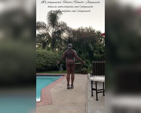 Jodymuscle aka jodymuscle - 11-17-2020 OnlyFans Video - A day at the pool