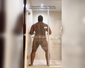 Jodymuscle aka jodymuscle - 01-19-2022 OnlyFans Video - Quick shower at my hotel in Ocho Rios, Jamaica