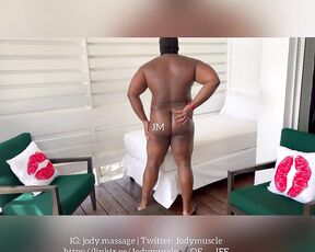 Jodymuscle aka jodymuscle - 03-09-2022 OnlyFans Video - Putting on a show at the nude beach