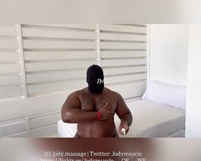 Jodymuscle aka jodymuscle - 03-09-2022 OnlyFans Video - Putting on a show at the nude beach