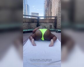 Jodymuscle aka jodymuscle - 09-01-2022 OnlyFans Video - Spending some time on my terrace showing off