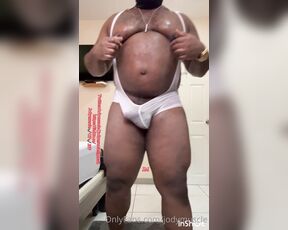 Jodymuscle aka jodymuscle - 12-27-2022 OnlyFans Video - Post workout flex on the island of JAMAICA