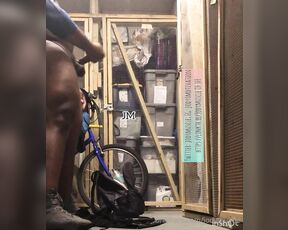 Jodymuscle aka jodymuscle - 06-27-2024 OnlyFans Video - Old vid 2021 I took in my storage unit