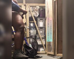 Jodymuscle aka jodymuscle - 06-27-2024 OnlyFans Video - Old vid 2021 I took in my storage unit