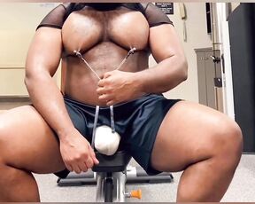 Jodymuscle aka jodymuscle - 06-03-2020 OnlyFans Video - Paid video chest day and tit play