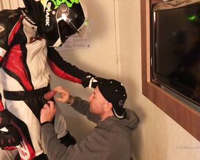 CRUNCHBOY OFFICIAL aka jess_crunchboy - 01-18-2021 OnlyFans Video - 2435 sued by a straight motorbike at my hotel,  he fuck me with his moto