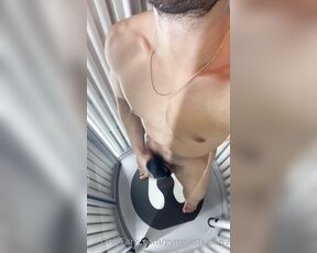 Gymnastkid589 aka gymnastkid589 OnlyFans - Horny in a tanning booty