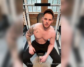 Matthew Camp aka matthewcamp OnlyFans - Monday workout session pits and feet day!