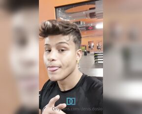 Denis Dosio aka denisdosio OnlyFans - ,  Ci ho messo meno di un minuto a portare @spanoelen in bagno