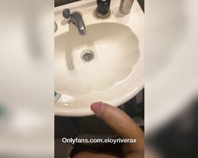 Eloy Rivera aka eloyriverax OnlyFans - Paja con gemidos y semen no te lo pierdas Exclusivo para mis fans Handjob