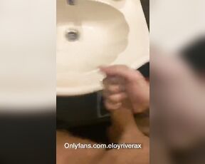 Eloy Rivera aka eloyriverax OnlyFans - Paja con gemidos y semen no te lo pierdas Exclusivo para mis fans Handjob