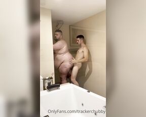 Chaser&chubby‍‍‍ aka trackerchubby - 11-11-2022 OnlyFans Video - Hot shower