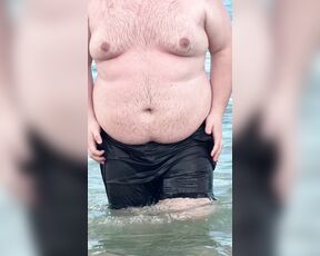 ChubbyAlex aka chubbyboy2022 - 08-22-2024 OnlyFans Video - Would you like to swim in the sea with me Check out my summer vacation photos