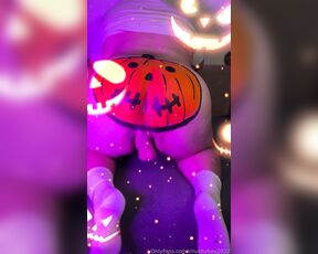 ChubbyAlex aka chubbyboy2022 - 10-28-2024 OnlyFans Video - Its time for Halloween I hope my pumpkin is driving you crazy