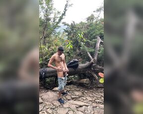 Esteban aka fuchsbau87 - 12-04-2022 OnlyFans Video - Que rico es hacerse una  al aire libre y sentir esa adrenalina de que alguien