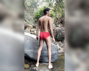 Esteban aka fuchsbau87 - 03-10-2024 OnlyFans Video - Me fui de aventura al monte y terminé cachondo y muy caliente sacándome la leche