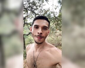 Esteban aka fuchsbau87 - 02-04-2024 OnlyFans Video - Que chimba las pajas al aire libre rodeado por la naturaleza