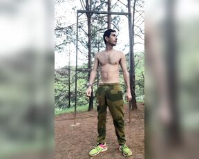 Esteban aka fuchsbau87 - 06-17-2024 OnlyFans Video - Que rico la paso jugando con mi verga mientras atardece y se va el sol, ven