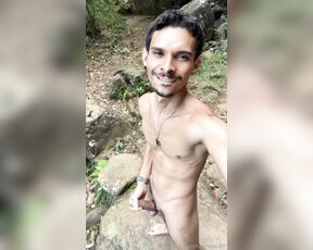 Esteban aka fuchsbau87 - 10-27-2024 OnlyFans Video - De paseo por el bosque desnudo y haciendo travesuras