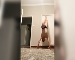 Jasondances aka jasondances - 06-15-2023 OnlyFans Video - Handstanding