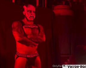 Viktor Rom  X MANSION X aka viktorrom.viktorrom.xmansion - 10-27-2022 OnlyFans Video - Nuevo video BB con una mascara del diablo por el dia de halloweenme hace un ritual_0pj9