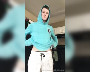 Zaddy shlong leg aka zaddyshlongleg - 12-03-2023 OnlyFans Video - Tried to shake my ass as best as I could  still working on it, and