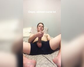 Zaddy shlong leg aka zaddyshlongleg - 08-29-2020 OnlyFans Video - Can someone suck my toes  while I bust this nut  please